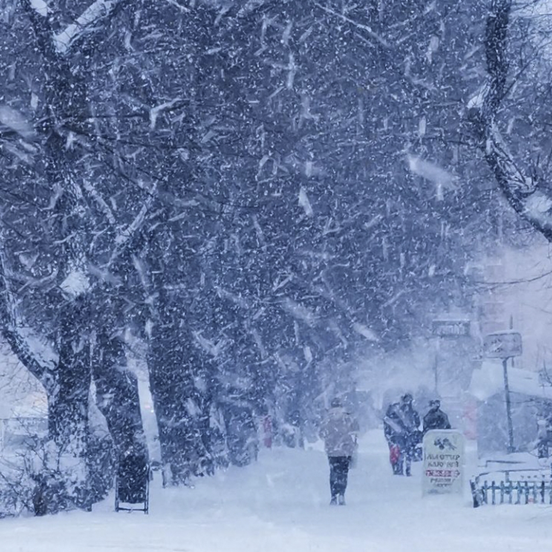 Погода амурская область белогорск на 10 дней. Умеренный снег. Амурский погода. Сегодня ожидается Снежная буря день сурка. Погода в Снежном синоптик.